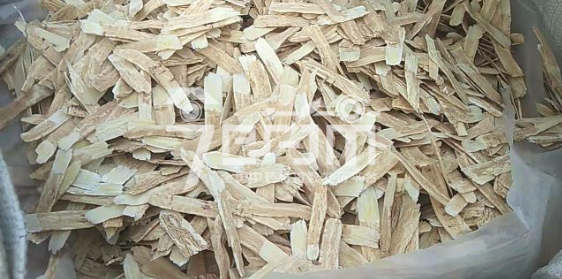 岷县药材市场28元/kg成交的黄芪压片