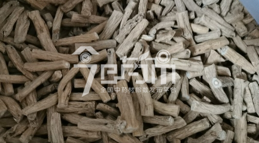 首阳中药材市场要价194元/kg，给价192元/kg的党参段